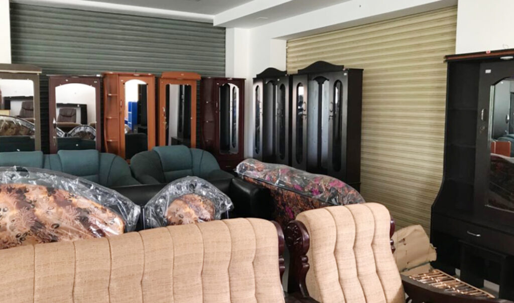 Valluvan Industries and Furnitures dressign table